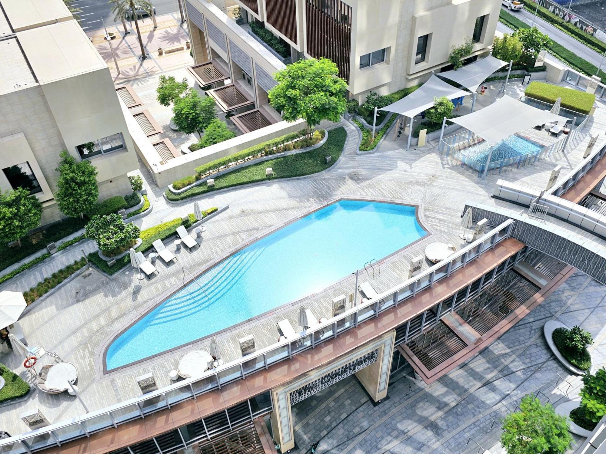 Apartment Sunrise Homes - Lavish 2 Bedrooms With Fountain View! Dubai