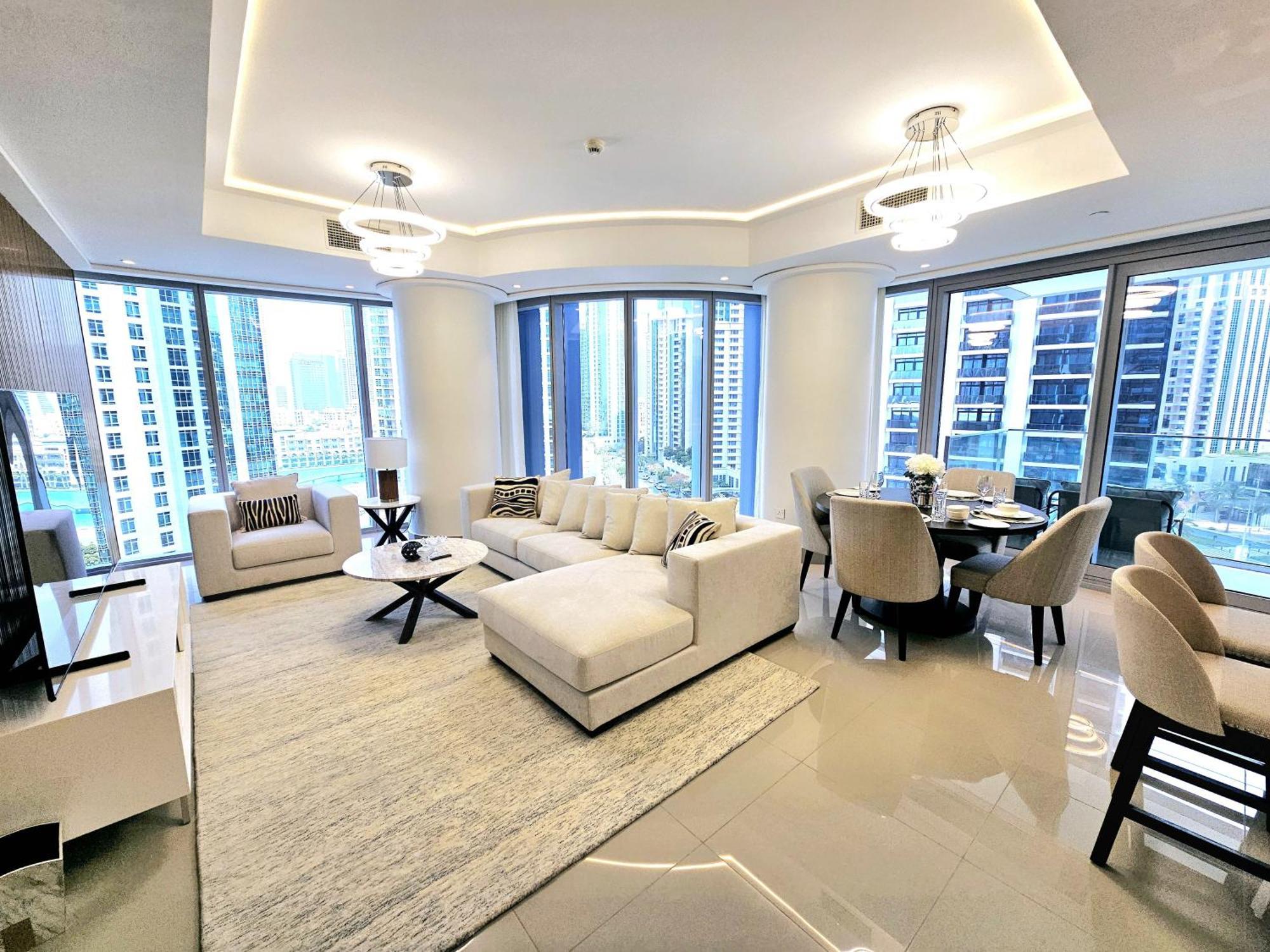 Sunrise Homes - Lavish 2 Bedrooms With Fountain View! Apartment