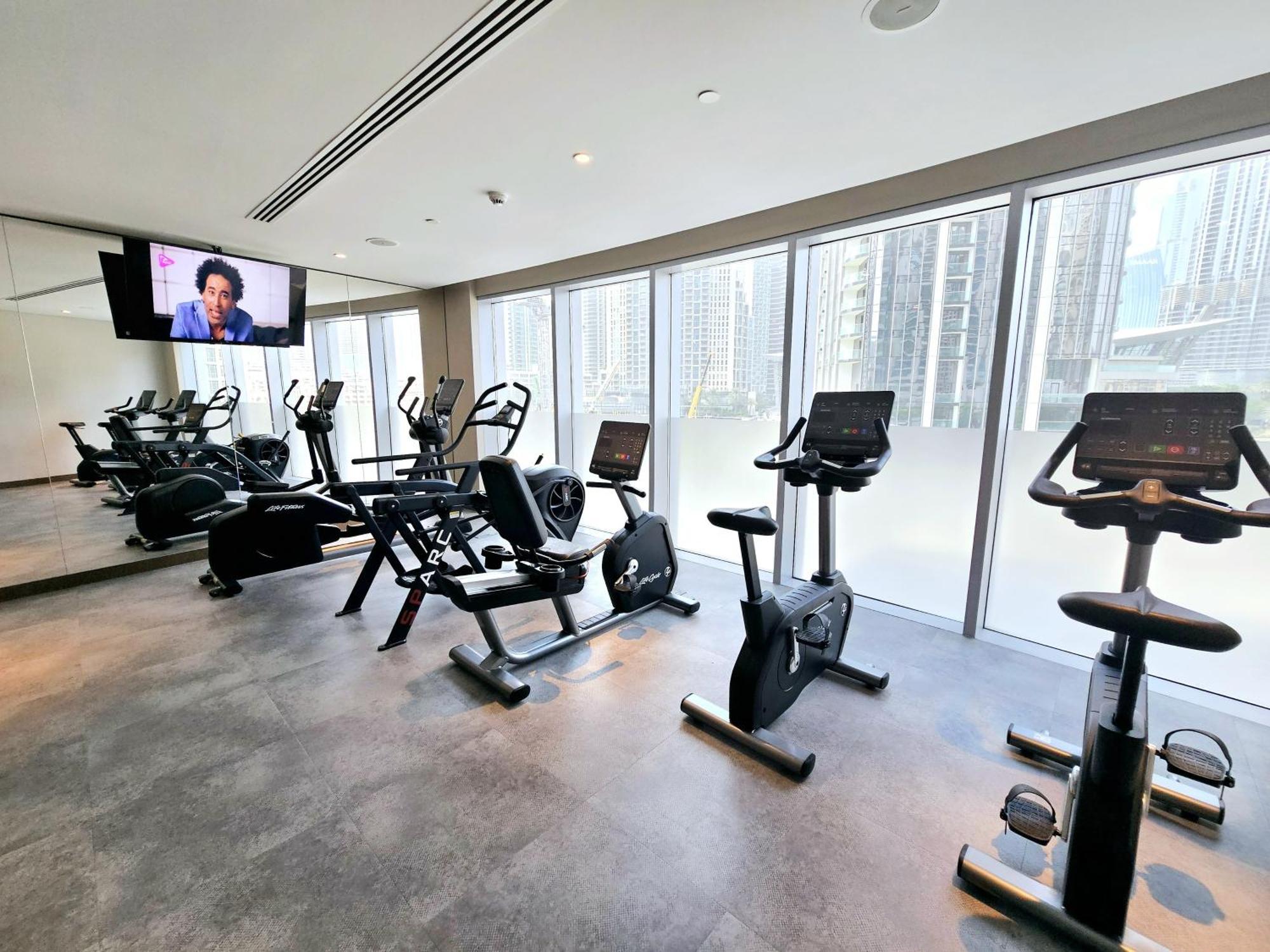 Sunrise Homes - Lavish 2 Bedrooms With Fountain View! *