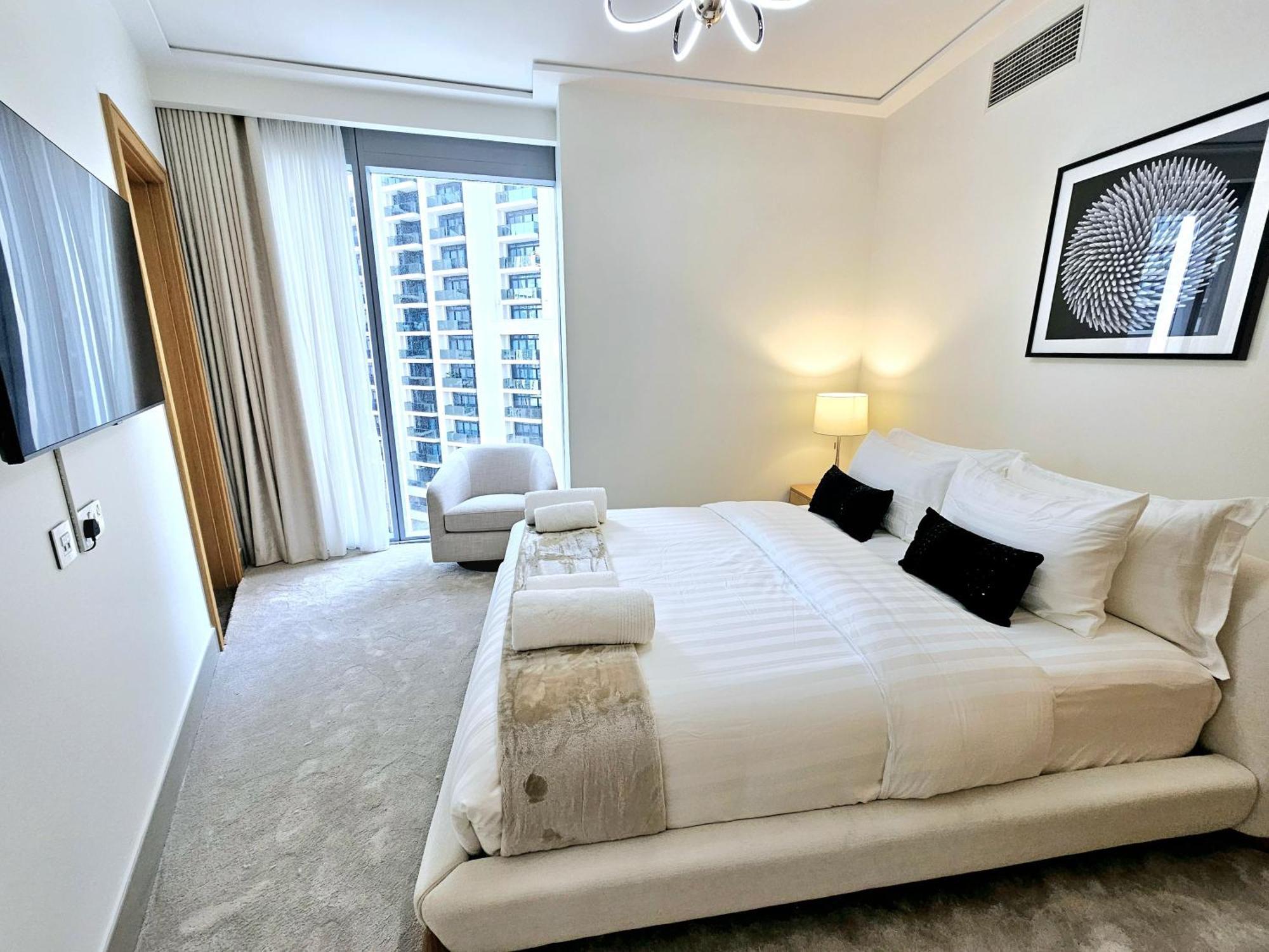 Apartment Sunrise Homes - Lavish 2 Bedrooms With Fountain View! Dubai