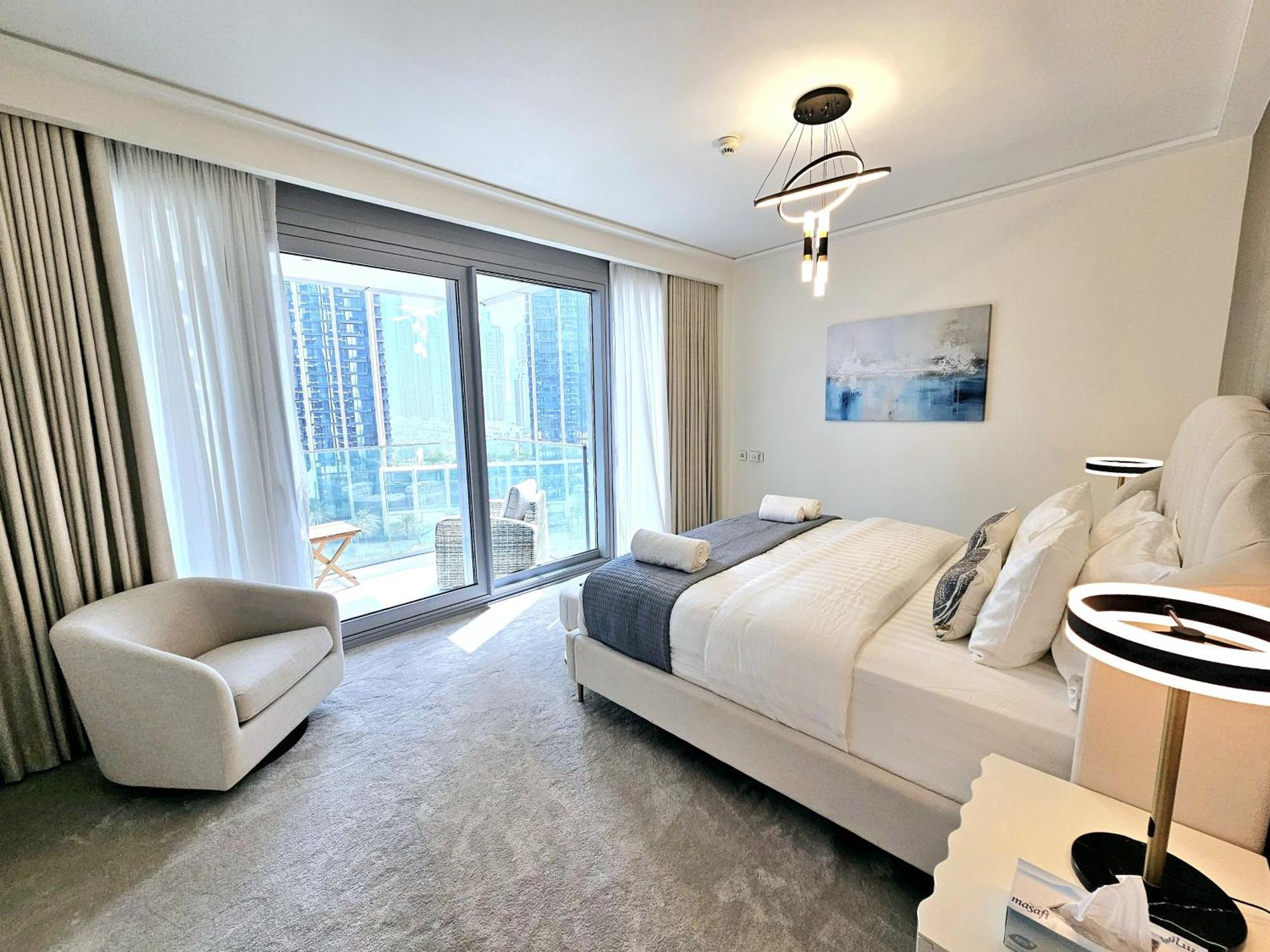 Sunrise Homes - Lavish 2 Bedrooms With Fountain View! *