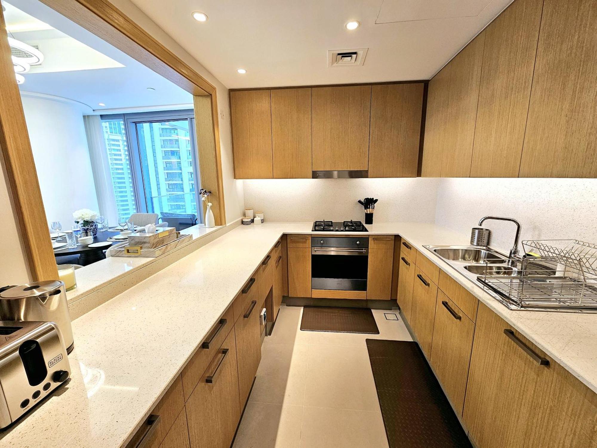 Sunrise Homes - Lavish 2 Bedrooms With Fountain View! Dubai