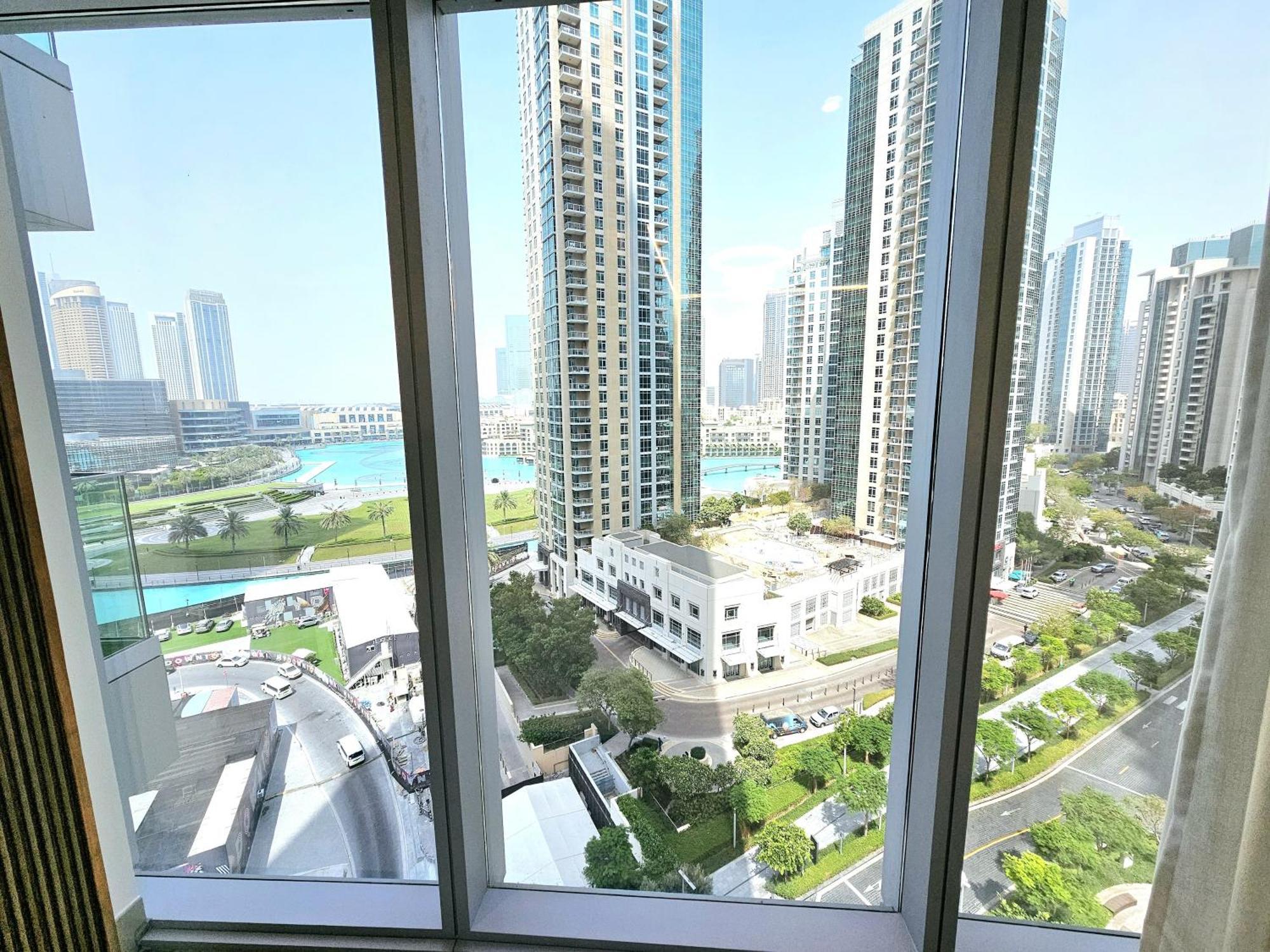 Apartment Sunrise Homes - Lavish 2 Bedrooms With Fountain View! *