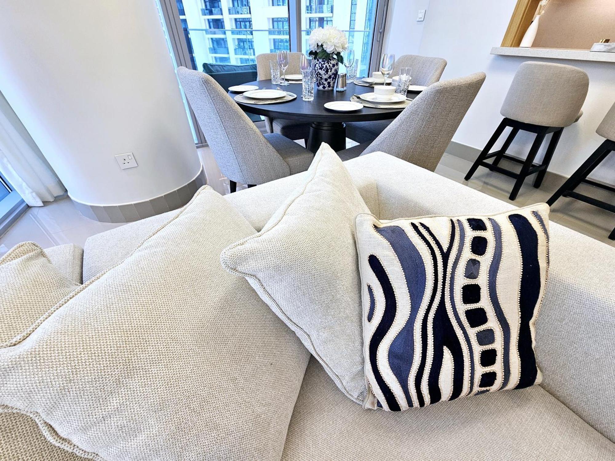 Sunrise Homes - Lavish 2 Bedrooms With Fountain View! Dubai
